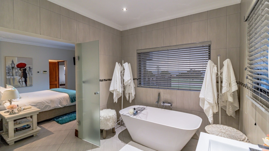 5 Bedroom Property for Sale in Oranjeville Free State